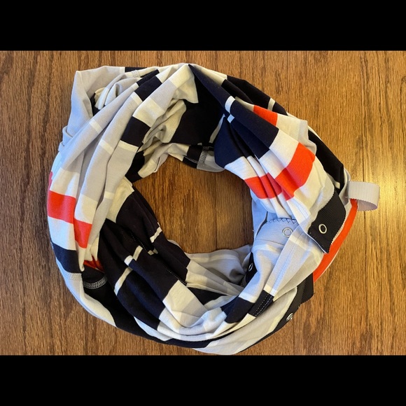 lululemon athletica Accessories - Lululemon Customizable Snap Scarf